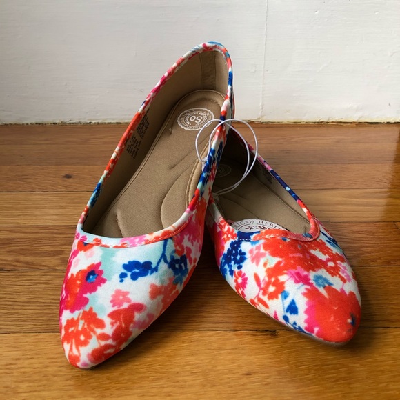 SO Floral Pointed Toe Memory Foam Flats